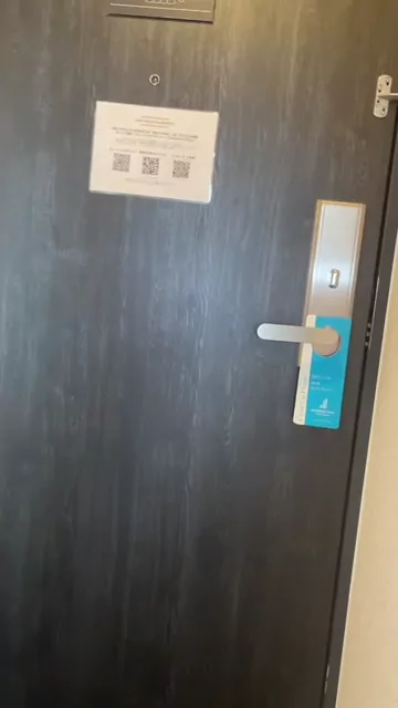 🔥寝取られスワップ貸し出しサークル🔥👿シークレットSecret👿 【未公開映像】セレブ妻AKIさんと白昼の密会　臨場感あふれるスマホ画角アングル シーン3（3:44）