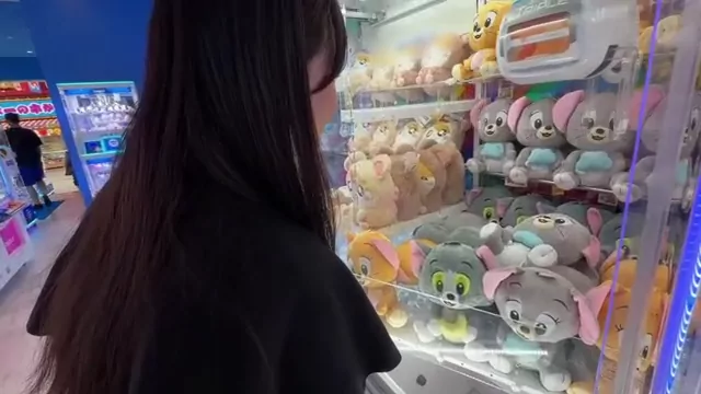 【巨乳　主観動画】じじのハメ撮り日記 IカップOLと大阪デートしていたらむらむらしたので昼間からホテルに入って顔に精液ぶっかけちゃいました シーン2（6:06）