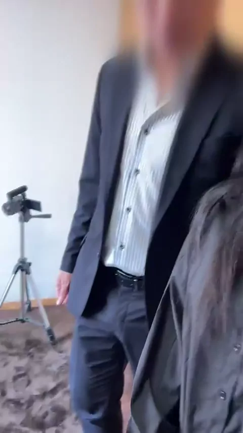 🔥寝取られスワップ貸し出しサークル🔥👿シークレットSecret👿 旦那さん公認でサークルへ加入してくれた優花さん。旦那さんとサークルメンバーと寝取られ部屋へ来てくれました。 シーン14（5:01）