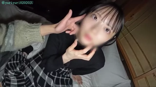 ユーリ 【顔出し】最近初めてできた彼氏とのエッチが痛すぎてトラウマで他の子みたいに気持ちよくなりたいって会いに来てくれたクール系S級美女ちゃんの初中イキも初中出しも貰ってきた。 シーン3（9:14）