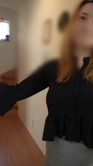 つばさ❗️【メス親と彼女と素人女】 娘を差し出した母親。家族みんなが住んでる家で昼間からハメ撮り シーン3（8:50）