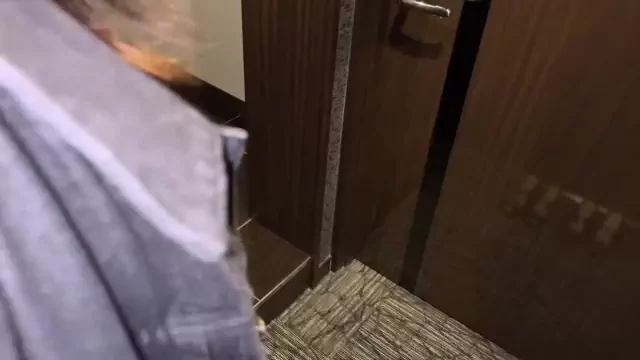 ひろき｜本物人妻さん,彼氏持ちNTR日記 (NTR_Woman) [フル動画/スク水から潮がジャバジャバ…ハードに高速ピストンでイキまくり!! バックでも大量潮吹きしちゃう人妻] シーン4（6:09）