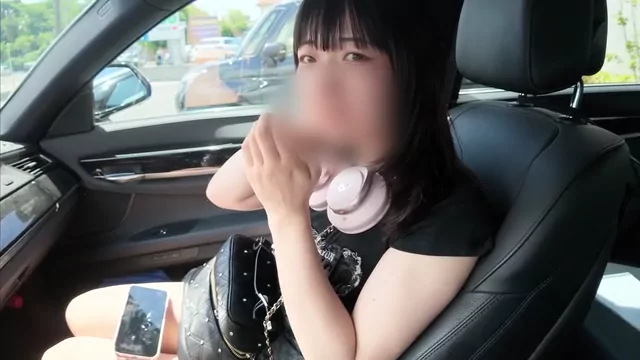 つばさ❗️【メス親と彼女と素人女】 【顔出しで流出】Ｐ活女子懲らしめた。1回目会った時は食事のみ、今回も食事だけだと約束して会いました。結果:車内で雑に中出し シーン14（64:24）