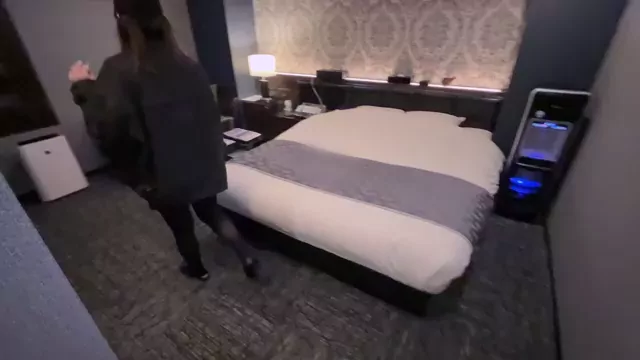 ひろき｜本物人妻さん,彼氏持ちNTR日記 (NTR_Woman) [フル動画/スク水から潮がジャバジャバ…ハードに高速ピストンでイキまくり!! バックでも大量潮吹きしちゃう人妻] シーン6（9:40）