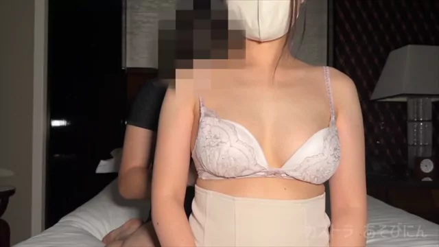 カズトラ🐯あそびにん 【マスク顔出し】彼氏持ちの坂道系美女「しおりちゃん」と高級ホテルでの密会映像。 シーン12（41:39）