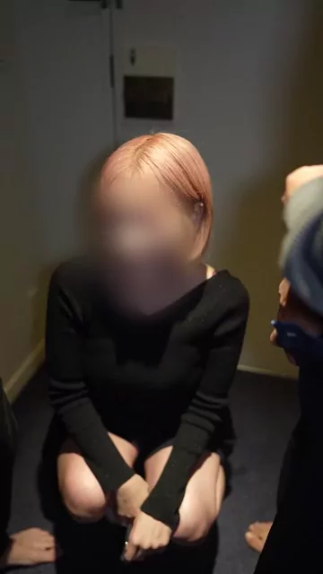 つばさ❗️【メス親と彼女と素人女】 【50部限定】毎週ジムに通ってる筋トレ女子。腹筋も割れてておっぱいも大きい。こんな子がジムいたら皆んな見ちゃうでしょ笑 シーン7（26:49）