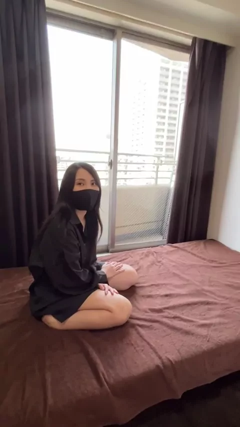 🔥寝取られスワップ貸し出しサークル🔥👿シークレットSecret👿 旦那さん公認でサークルへ加入してくれた優花さん。旦那さんとサークルメンバーと寝取られ部屋に来てくれた時の続編です。 シーン3（1:33）