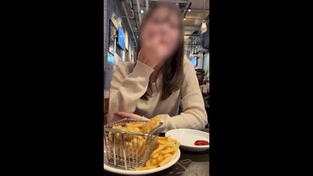 カズトラ🐯あそびにん 【完全顔出し】DMくれた彼氏持ち受験終わりのCカップ○○○（じゅうはち歳）との密会 シーン7（76:25）