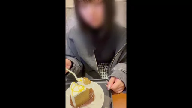 カズトラ🐯あそびにん 【完全顔出し】大学でサッカー部の女子マネージャーをしている シーン1（5:27）