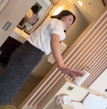 渋谷くん 【本編顔出し】出社前の受付OLさん シーン13（87:04）
