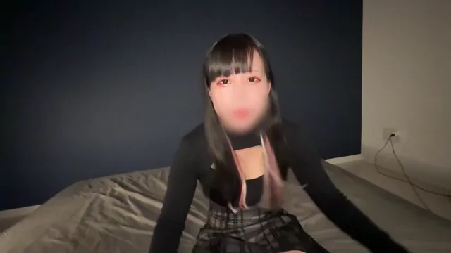 【巨乳　主観動画】じじのハメ撮り日記 マッチングアプリで出会った地雷系メイクのIカップ保育士さんをお持ち帰りしてセックスしてたら喘ぎ声が大きすぎて壁ドンされたけど気にせず中出しまでしちゃいました シーン1（1:28）
