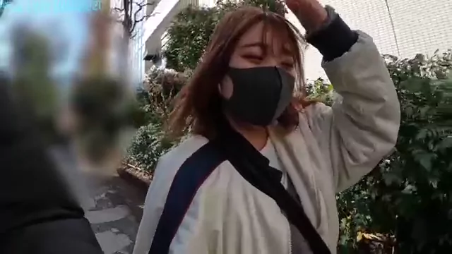 ユーリ 静岡から日帰りで会いに来てくれた20歳看護学生ちゃんとの処女卒業ハメ撮り シーン8（34:30）
