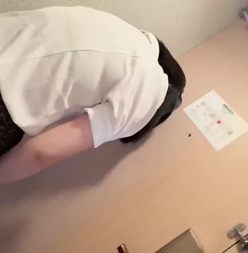 渋谷くん 【本編顔出し】出社前の受付OLさん シーン14（94:02）