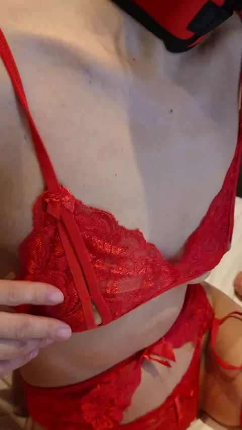 🔥寝取られスワップ貸し出しサークル🔥👿シークレットSecret👿 【スマホ縦動画】垂れ乳MikaとラブホでTAKEくんを待つ間に赤いランジェリーで○○○束プレイ シーン14（12:35）
