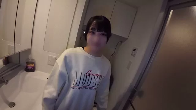 しんのすけ 家にホイホイ遊びに来た女子大生が、気づいたら王様ゲームで脱がされて中出し乱交されて日のハメ撮り。 シーン8（45:51）