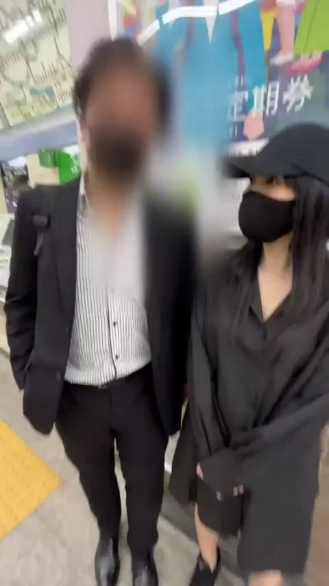 🔥寝取られスワップ貸し出しサークル🔥👿シークレットSecret👿 旦那さん公認でサークルへ加入してくれた優花さん。旦那さんとサークルメンバーと寝取られ部屋へ来てくれました。 シーン7（2:25）