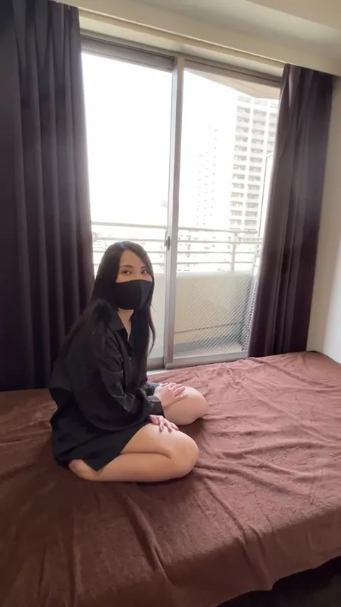 🔥寝取られスワップ貸し出しサークル🔥👿シークレットSecret👿 旦那さん公認でサークルへ加入してくれた優花さん。旦那さんとサークルメンバーと寝取られ部屋に来てくれた時の続編です。 シーン5（2:47）
