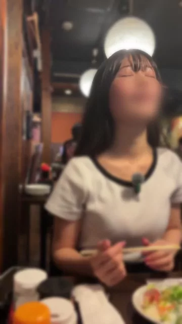 幸せの絶頂から【新婚寝取り屋】 【本編完全顔出し】31歳都内有名レストラン勤務の女性から、「かれこれ1年くらいレスです。シェフの旦那が夜の料理をしてくれなくなりました。」と連絡を受け、無許可中出し。 シーン3（10:21）