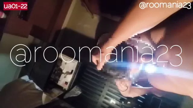 りょ　🔥女性イキバグり中🔥⚠閲覧注意⚠ 喉奥でイキまくる喉マンコ シーン2（1:36）