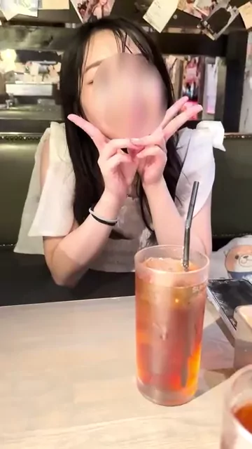 カズトラ🐯あそびにん 【完全顔出し】ノリ良い関西美女JD（20）と焼肉食べて飲んでハメまくり中出し密会 シーン2（19:48）