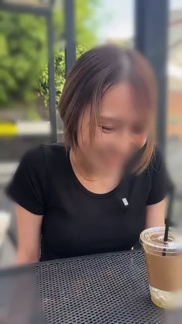 幸せの絶頂から【新婚寝取り屋】 【本編完全顔出し】31歳結婚5年目の金髪美人妻から、「まだ女として見られたい。このままじゃ終われない。」と連絡を受け、生中出し。 シーン1（2:40）