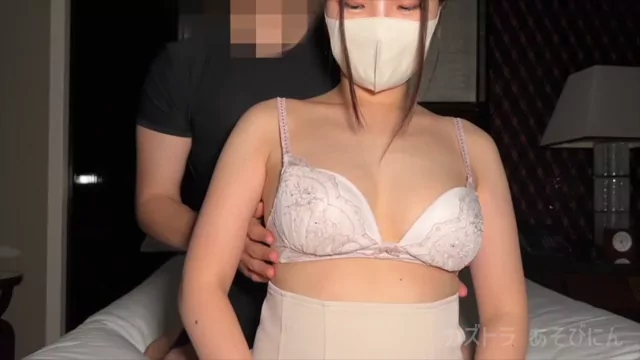 カズトラ🐯あそびにん 【マスク顔出し】彼氏持ちの坂道系美女「しおりちゃん」と高級ホテルでの密会映像。 シーン8（27:10）