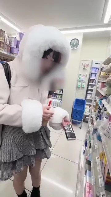 渋谷くん 【本編顔出し】ドMすぎる彼氏持ちのピアノ教師と密会 シーン4（28:27）