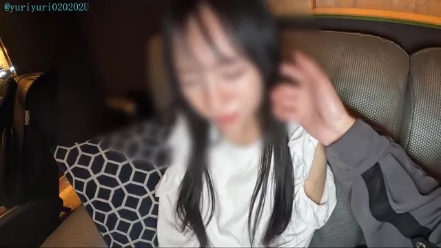 ユーリ 既セクちゃんの紹介で会いに来てくれた小柄美人でエッチな金融系のお○○○さん、中イキとハメ撮りの話聞いてどんなのか興味が凄く湧いたらしくて最初は緊張してたのに弱い耳を攻められてるうちにスイッチ入っちゃった見たいで「もう無理、こんなの初めてっ」 シーン9（34:28）