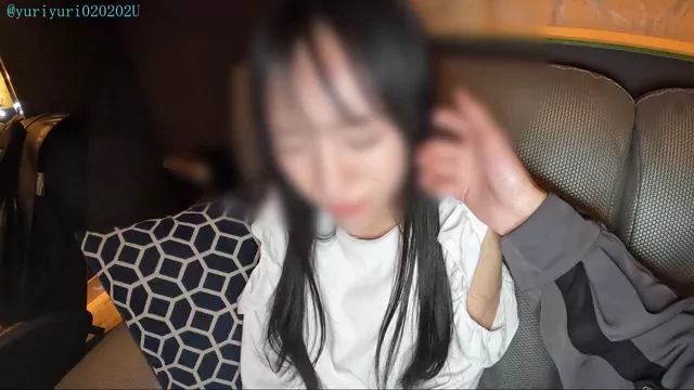 ユーリ 既セクちゃんの紹介で会いに来てくれた小柄美人でエッチな金融系のお○○○さん、中イキとハメ撮りの話聞いてどんなのか興味が凄く湧いたらしくて最初は緊張してたのに弱い耳を攻められてるうちにスイッチ入っちゃった見たいで「もう無理、こんなの初めてっ」 シーン11（42:34）