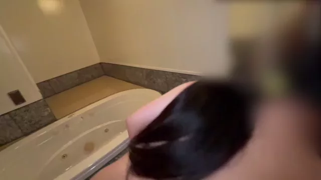【巨乳　主観動画】じじのハメ撮り日記 Gカップデリヘル嬢を呼んだらセックス好きの雰囲気を感じたので誘ってみたら簡単にできちゃいました シーン1（1:02）