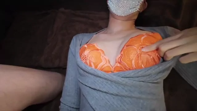🔥寝取られスワップ貸し出しサークル🔥👿シークレットSecret👿 垂れ乳Mikaと着衣セックス　遠隔バイブオナニーでライブ配信 手マンでマジイキ　見事なM字開脚着衣ハメ撮り晒し シーン15（43:45）