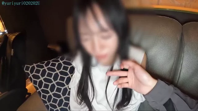 ユーリ 既セクちゃんの紹介で会いに来てくれた小柄美人でエッチな金融系のお○○○さん、中イキとハメ撮りの話聞いてどんなのか興味が凄く湧いたらしくて最初は緊張してたのに弱い耳を攻められてるうちにスイッチ入っちゃった見たいで「もう無理、こんなの初めてっ」 シーン14（54:44）