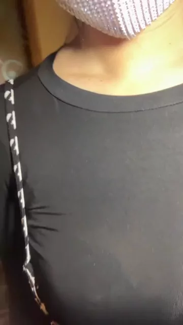 🔥寝取られスワップ貸し出しサークル🔥👿シークレットSecret👿 【スマホ縦動画】垂れ乳Mikaとハプバーへ行く前にラブホで即尺 シーン4（1:33）