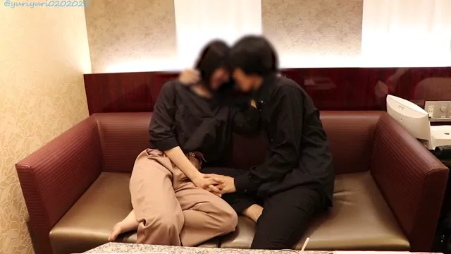 ユーリ 3年くらいの付き合いになるえみちゃんとの処女卒業した時のハメ撮り シーン4（14:17）