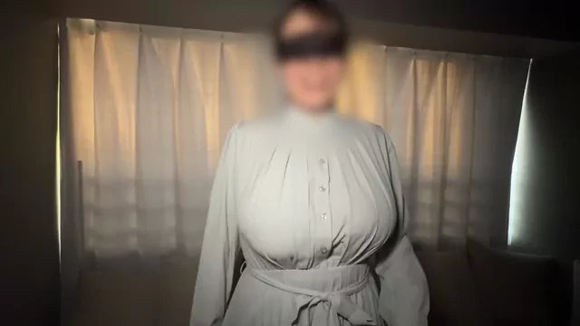 【巨乳　主観動画】じじのハメ撮り日記 Kカップ淫乱教師に男4人で連続中出ししちゃいました シーン2（5:06）