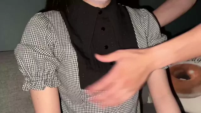 カズトラ🐯あそびにん 【マスク顔出し】腹筋バキバキで大人しい女子大生「かぐらちゃん」と中出しオフパコ。 シーン1（1:30）