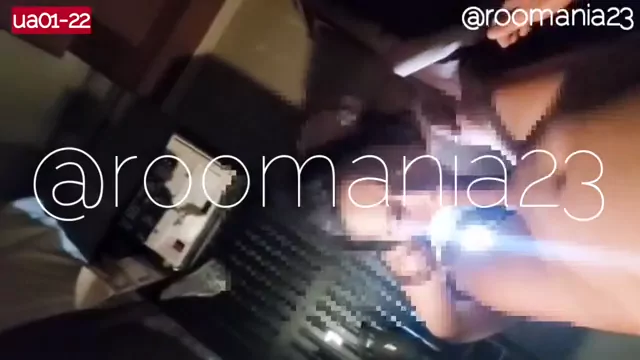 りょ　🔥女性イキバグり中🔥⚠閲覧注意⚠ 喉奥でイキまくる喉マンコ シーン5（4:47）