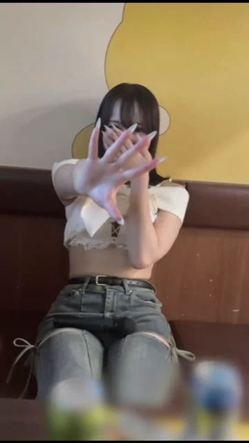 ヱロ動画【買取】ってイイですか？ 【本編完全顔出し】No.37 アイドル売りコンカフェ嬢のハメ撮り入手。 シーン1（1:46）