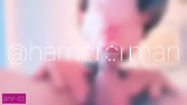 りょ　🔥女性イキバグり中🔥⚠閲覧注意⚠ 【喉奥イラマ】 シーン1（0:05）
