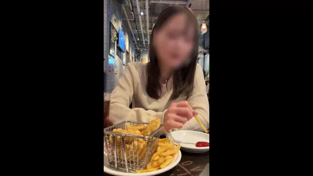 カズトラ🐯あそびにん 【完全顔出し】DMくれた彼氏持ち受験終わりのCカップ○○○（じゅうはち歳）との密会 シーン12（135:12）