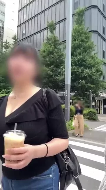 つばさ❗️【メス親と彼女と素人女】 【Ｋカップお母さん】旦那と10歳の息子がいるドスケベＫカップ母ちゃん。 シーン8（52:59）