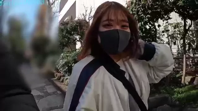 ユーリ 静岡から日帰りで会いに来てくれた20歳看護学生ちゃんとの処女卒業ハメ撮り シーン9（39:05）