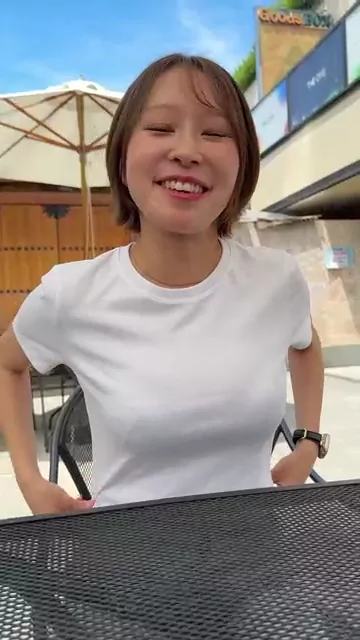 幸せの絶頂から【新婚寝取り屋】 【本編完全顔出し】31歳結婚5年目の栄養士さんから「この前のセックスが忘れられなくて...」と連絡を受け、生中出し。 シーン7（29:15）